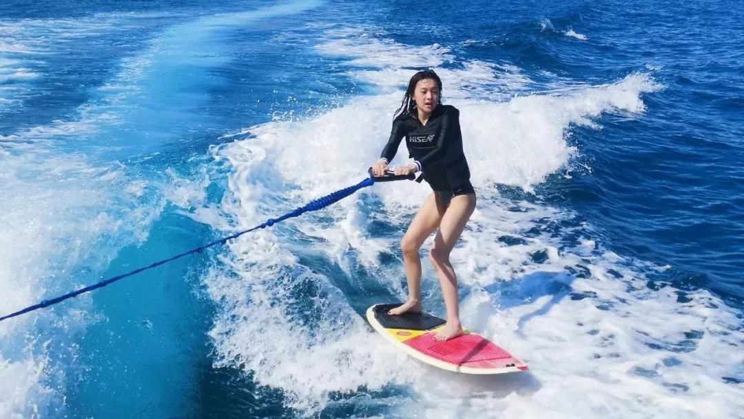 逃离古老的乡村房子