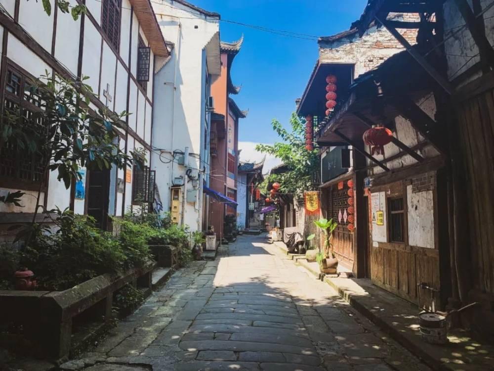 高淳淳溪街道: 龙年画龙迎新春